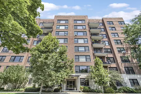 1500 Hinman Ave #102, Evanston, IL 60201