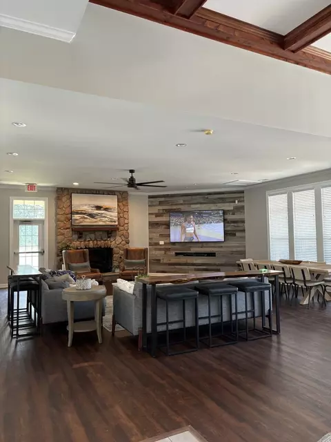 Living - 3868 Munson St, Plano, IL 60545 photo 2 of 2