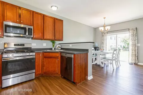 Kitchen - 3868 Munson St, Plano, IL 60545 photo 2 of 2