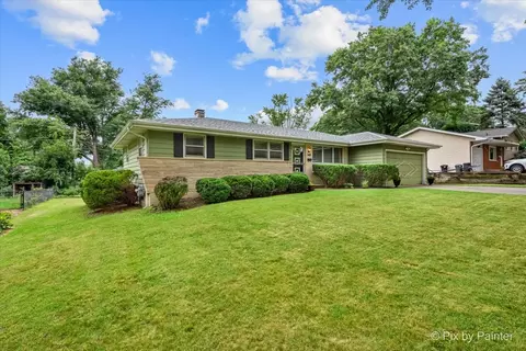 Exterior - 426 James Ct, Algonquin, IL 60102 photo 3 of 6