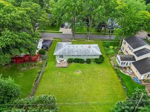 View/Area - 426 James Ct, Algonquin, IL 60102 photo 5 of 13
