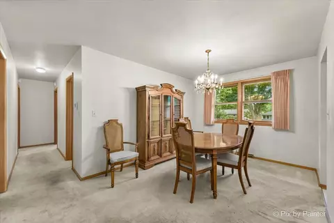 Dining - 426 James Ct, Algonquin, IL 60102 photo 1 of 2