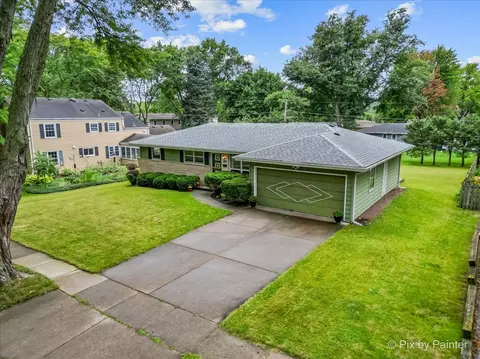 View/Area - 426 James Ct, Algonquin, IL 60102 photo 1 of 13
