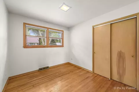 Bedroom - 426 James Ct, Algonquin, IL 60102 photo 3 of 6