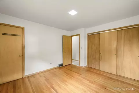 Bedroom - 426 James Ct, Algonquin, IL 60102 photo 2 of 6