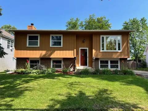 736 Westwind Dr, Bolingbrook, IL 60440