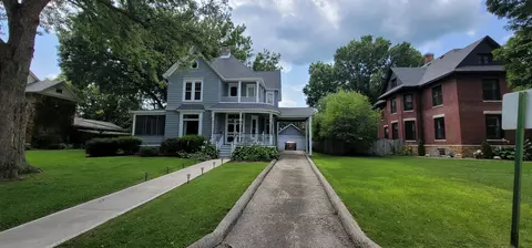 805 Ave B, Sterling, IL 61081