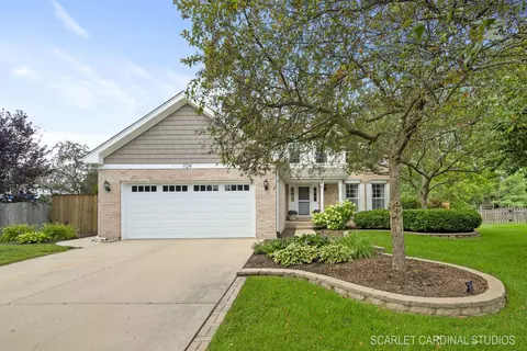 1124 Hannah Ct, Naperville, IL 60540