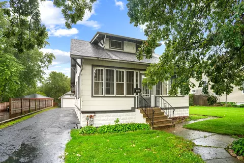 1031 Main St, Antioch, IL 60002