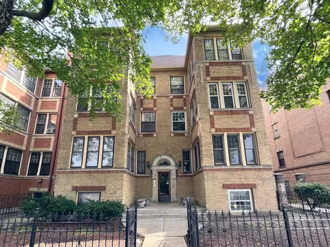 430 S Maple Ave #2S, Oak Park, IL 60302
