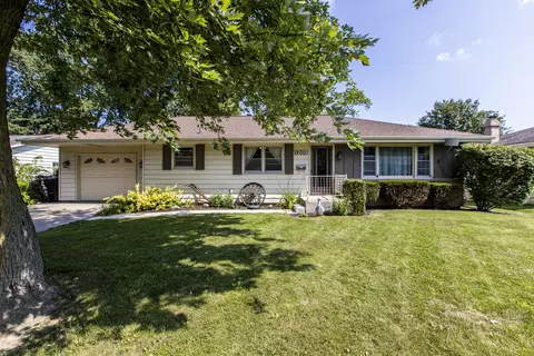 1202 Russell St, Normal, IL 61761