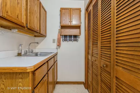 3891 Emerson Ave, Rolling Meadows, IL 60008 photo 13