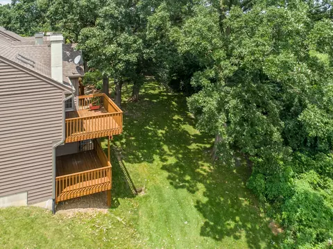 891 Millcreek Cir, Elgin, IL 60123 photo 25