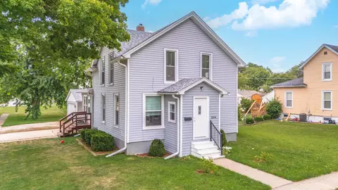 1004 S Plum St, Pontiac, IL 61764