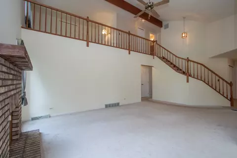 1675 Pebble Beach Dr, Hoffman Estates, IL 60169 photo 9
