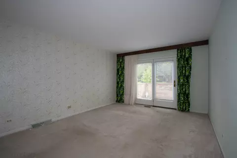 1675 Pebble Beach Dr, Hoffman Estates, IL 60169 photo 10