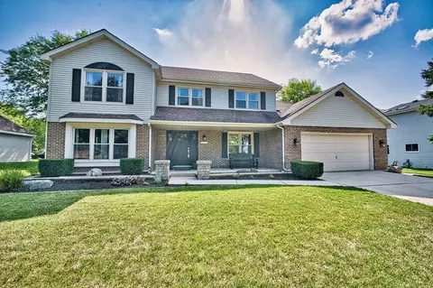 2704 Springdale Cir, Naperville, IL 60564