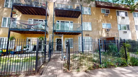 1514 W Pratt Blvd #1C, Chicago, IL 60626