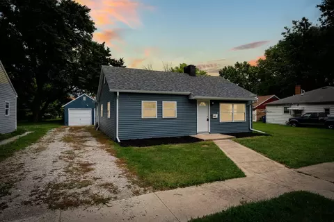 925 E Washington St, Pontiac, IL 61764