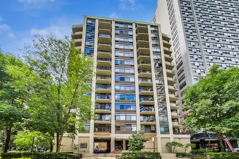 1450 N Astor St #4A, Chicago, IL 60610
