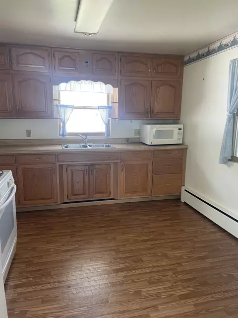 Kitchen - 1185 W Vanmeter St, Kankakee, IL 60901 photo 1 of 3