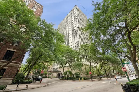 1 E Scott St #2109, Chicago, IL 60610