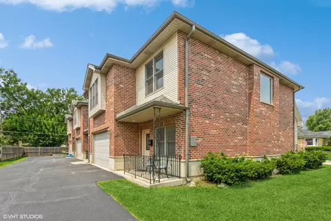 4638 Custer Ave, Brookfield, IL 60513