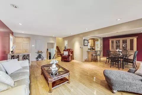 Living - 325 Bellaire Ave, Des Plaines, IL 60016 photo 3 of 3