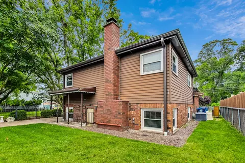 Other - 325 Bellaire Ave, Des Plaines, IL 60016 photo 8 of 8