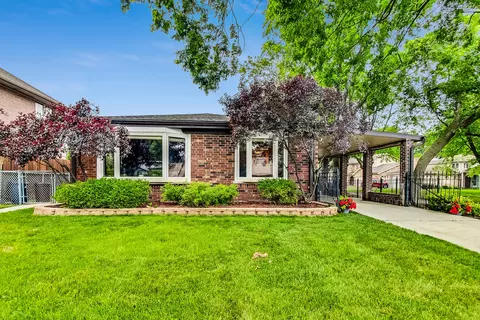 325 Bellaire Ave, Des Plaines, IL 60016