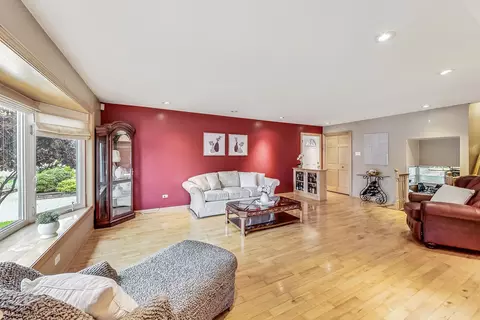 Living - 325 Bellaire Ave, Des Plaines, IL 60016 photo 2 of 3