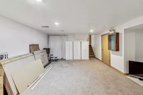 Other - 325 Bellaire Ave, Des Plaines, IL 60016 photo 6 of 8