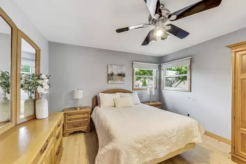 Bedroom - 325 Bellaire Ave, Des Plaines, IL 60016 photo 1 of 5