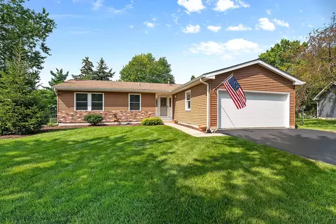 11007 Janice Dr, Huntley, IL 60142