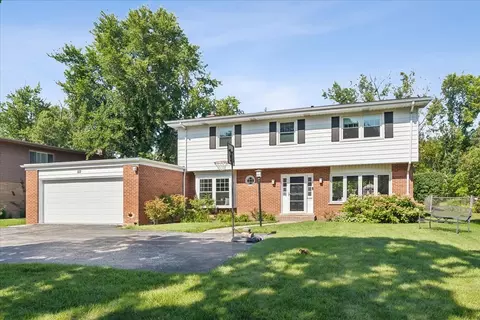 295 Charal Ln, Highland Park, IL 60035