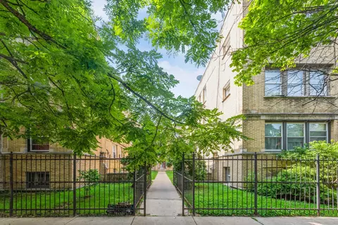 1707 W Wallen Ave #1G, Chicago, IL 60626