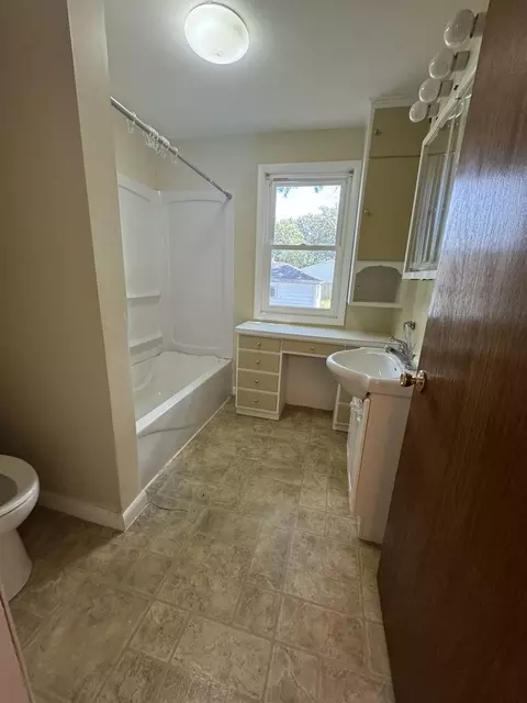 Bath - 327 Chaney Ave, Crest Hill, IL 60403 photo 1 of 1