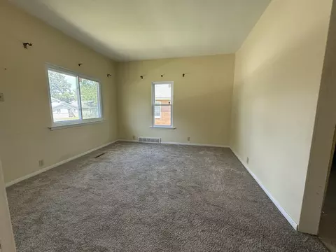Living - 327 Chaney Ave, Crest Hill, IL 60403 photo 2 of 2