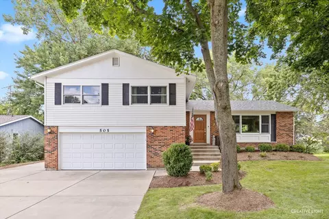 505 Skyline Dr, Algonquin, IL 60102
