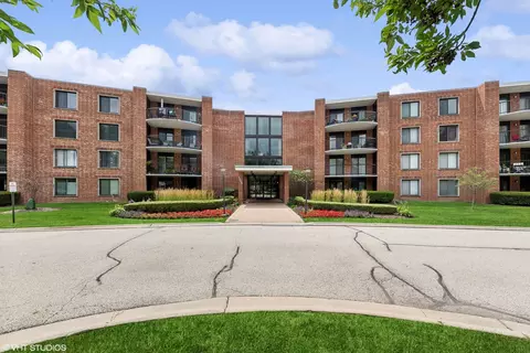 1505 E Central Rd #215B, Arlington Heights, IL 60005