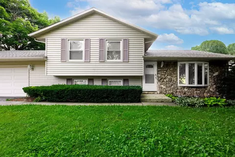 4 N051 Kenwood Ave, West Chicago, IL 60185