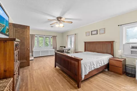 Bedroom - 749 Oak Ave, Aurora, IL 60506 photo 1 of 4