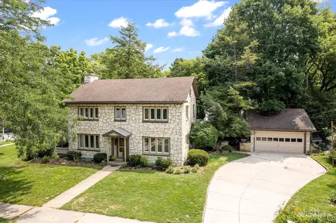 Exterior - 749 Oak Ave, Aurora, IL 60506 photo 2 of 6