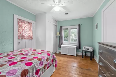 Bedroom - 749 Oak Ave, Aurora, IL 60506 photo 2 of 4
