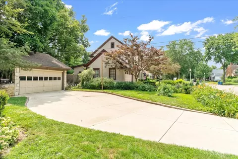 Exterior - 749 Oak Ave, Aurora, IL 60506 photo 6 of 6