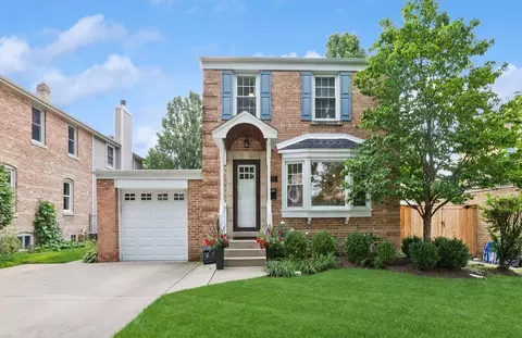 929 N Harvard Ave, Arlington Heights, IL 60004