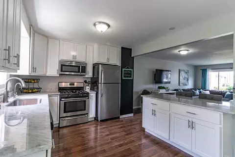 616 Ivy Ct, Wheeling, IL 60090 photo 12