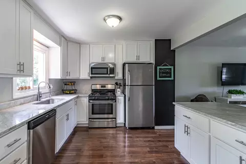 616 Ivy Ct, Wheeling, IL 60090 photo 11