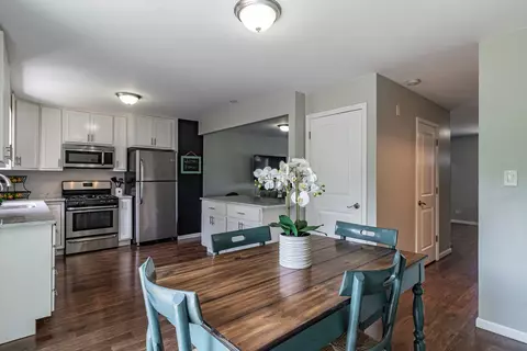 616 Ivy Ct, Wheeling, IL 60090 photo 16