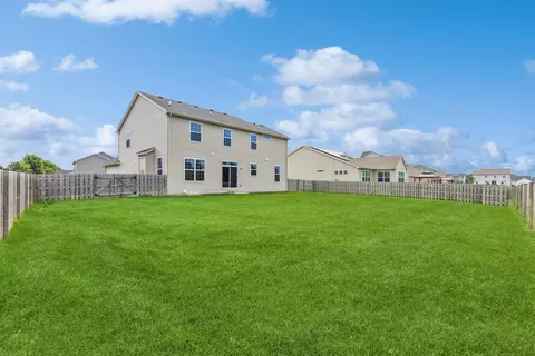 Exterior - 6907 Galway Dr, Mchenry, IL 60050 photo 3 of 5